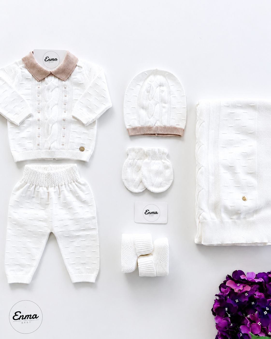 5-teiliges cremefarbenes Strick-Set mit Kragen für Babys